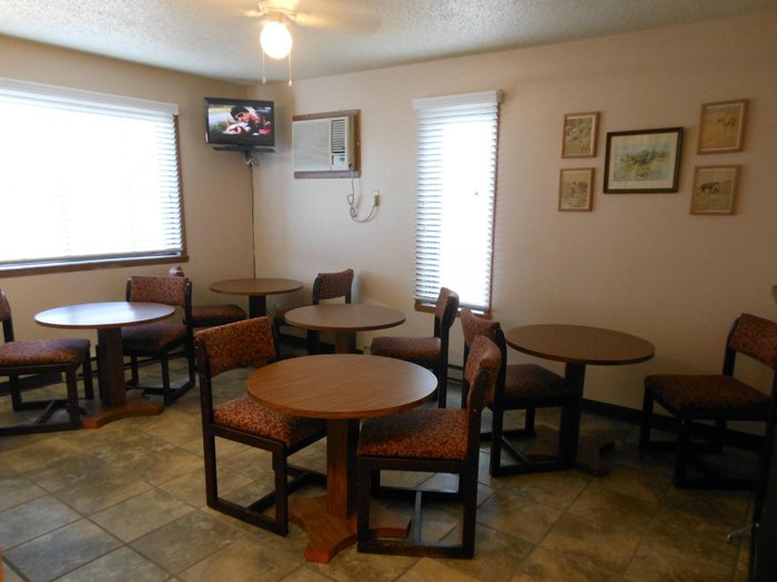 BEAVER CREEK INN AND SUITES Prices & Reviews (Wibaux, MT)