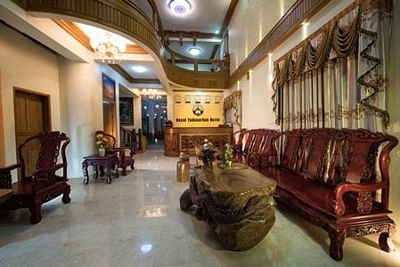 Royal Yadanarbon Hotel, hotel in Mandalay