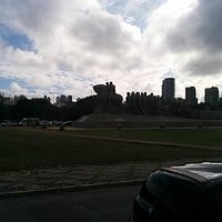 Vista do monumento a partir da avenida