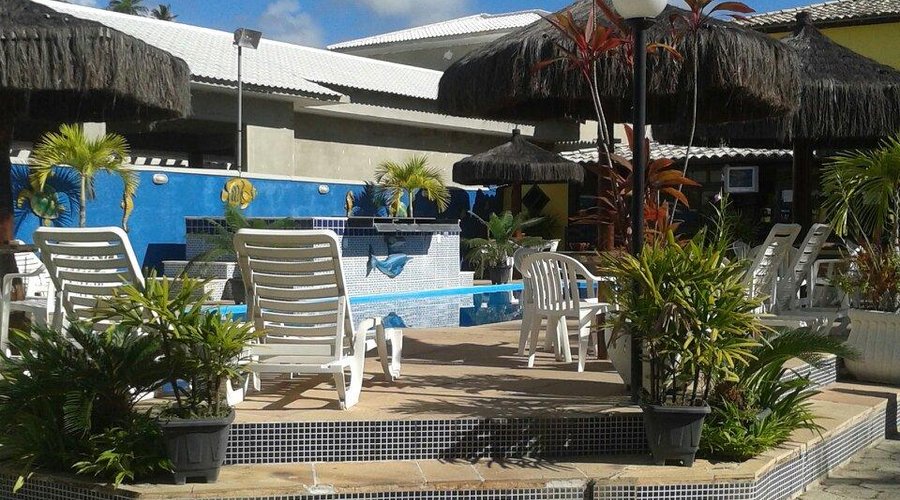 Muito harmoniosa a área de piscina.