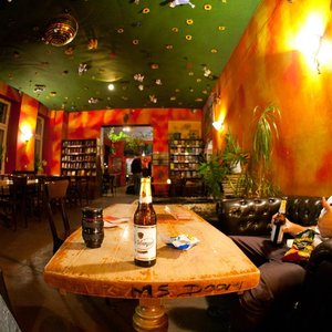 Interior do Pub do Hostel