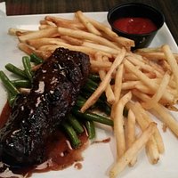 The Steak and Fries option at Houston | Edmonton International Airport, Edmonton, Alberta, Can