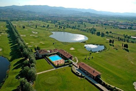 Golf Club Le Pavoniere view