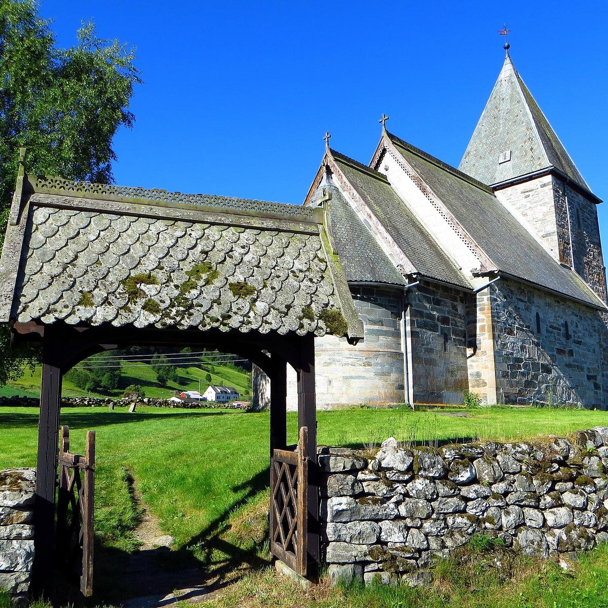 Stone church. Костел палка. Hopperstad stave Church. Sogn og Fjordane Art Museum Mass model.