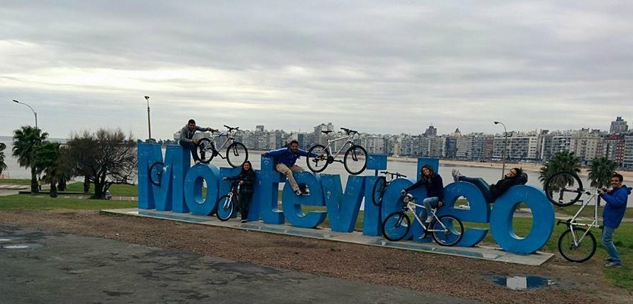 Viví la experiencia de recorrer Montevideo en bici!