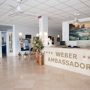 Front Desk at the Hotel Weber Ambassador Capri