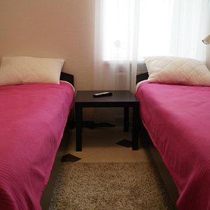 Небольшой уютный номер с двумя удобными полутороспальными кроватями