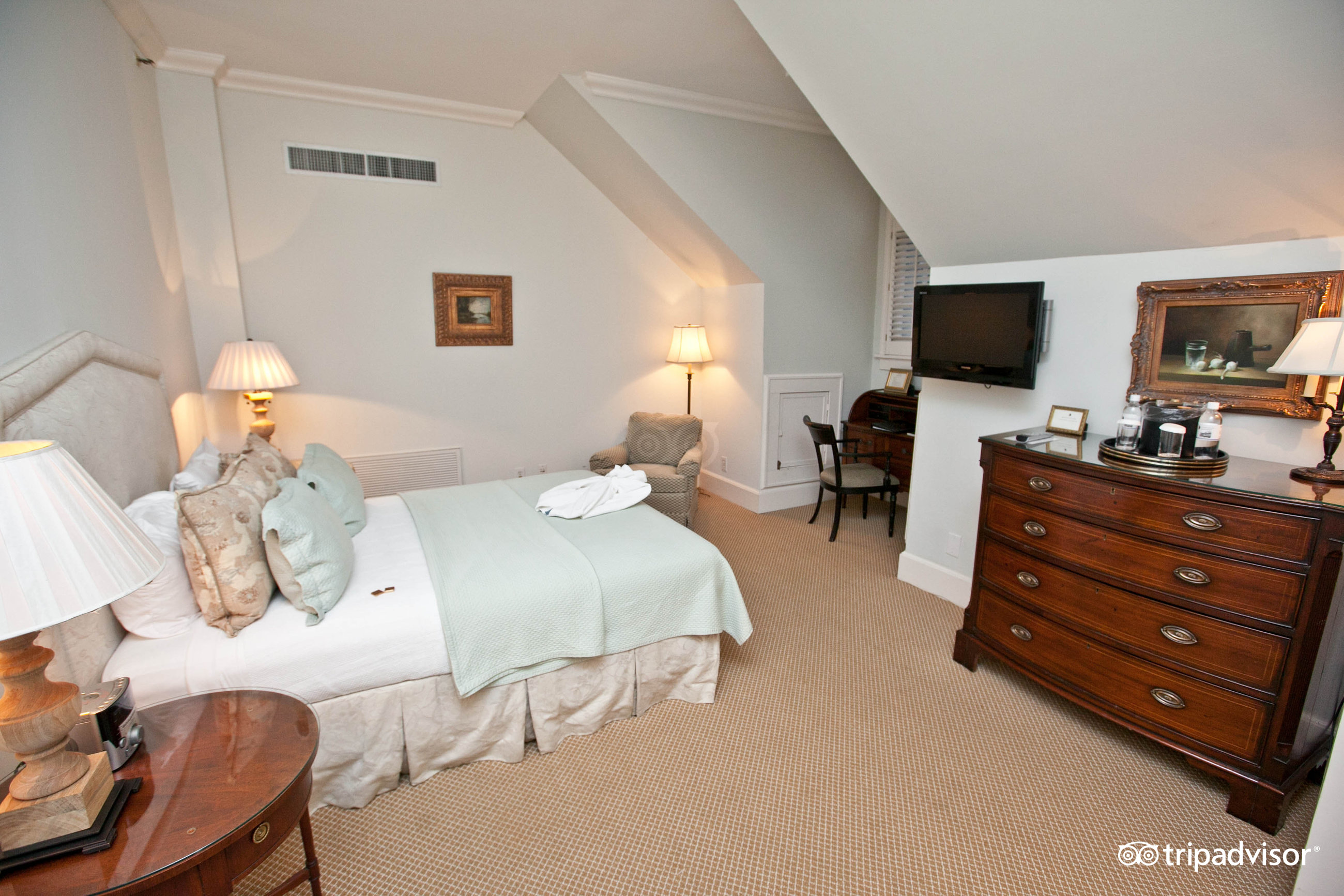 Duke Mansion Bed And Breakfast Rooms: Pictures & Reviews - Tripadvisor