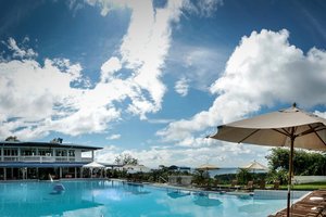 Pool & Beach