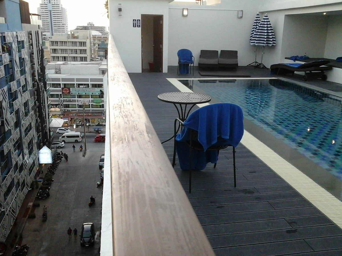 iCheck inn Central Patong Pool Pictures & Reviews - Tripadvisor