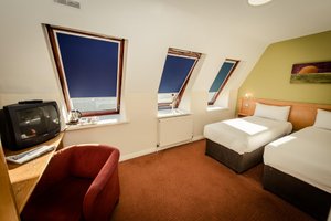 Room & Suite