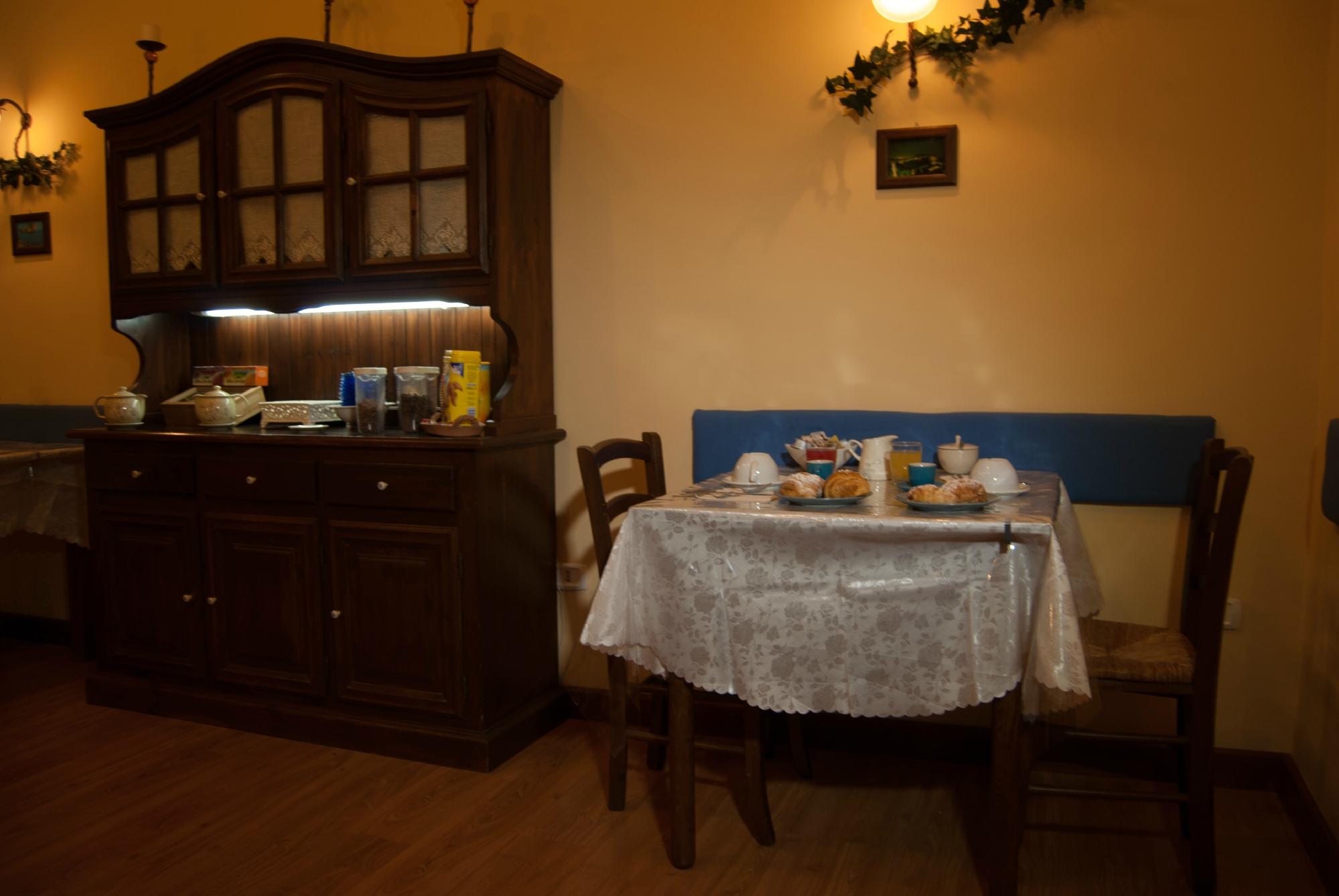 MONTEOLIVETO BED AND BREAKFAST - Prices & B&B Reviews (Naples, Italy)