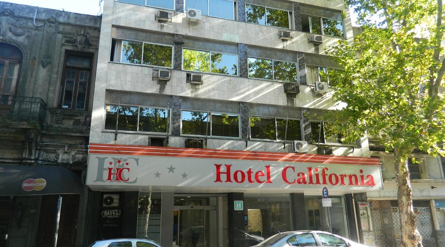 Frente del hotel