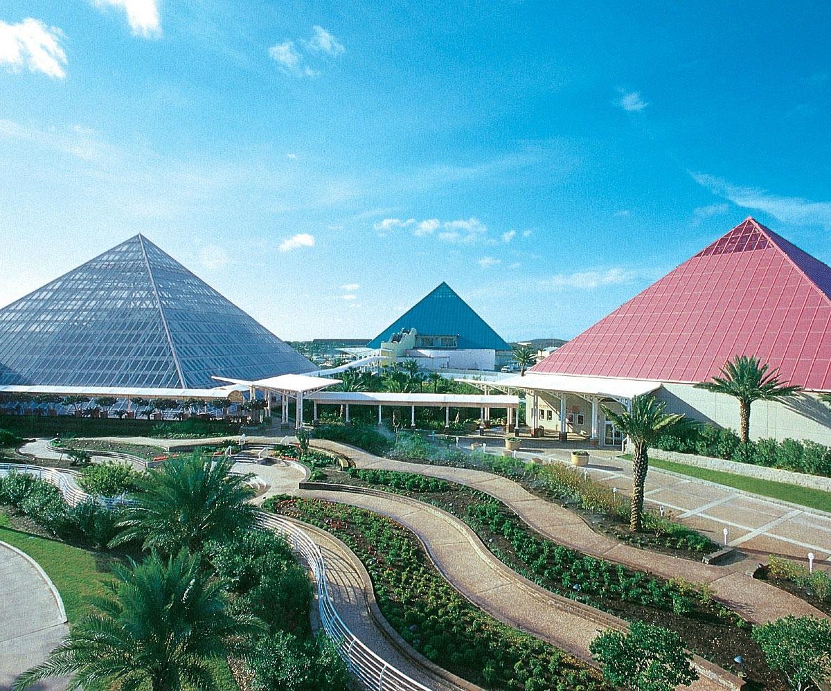Aquarium Pyramid