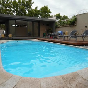 PILETA Y ZONA DE RELAX