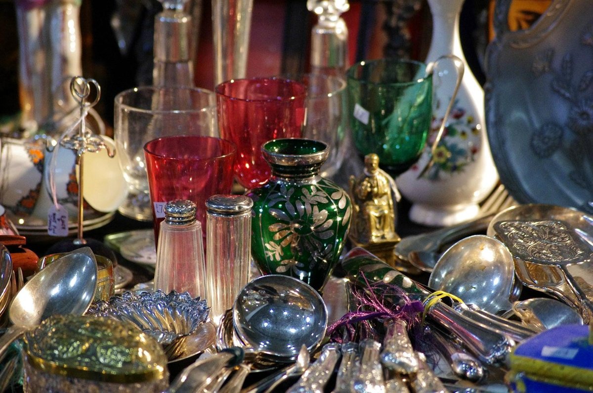 Cirencester Antiques & Collectables Market - All You Need to Know ...