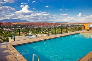 HOWARD JOHNSON BY WYNDHAM ST. GEORGE HOTEL & SUITES $57 ($̶6̶6̶) - Updated  2023 Prices & Reviews - Utah