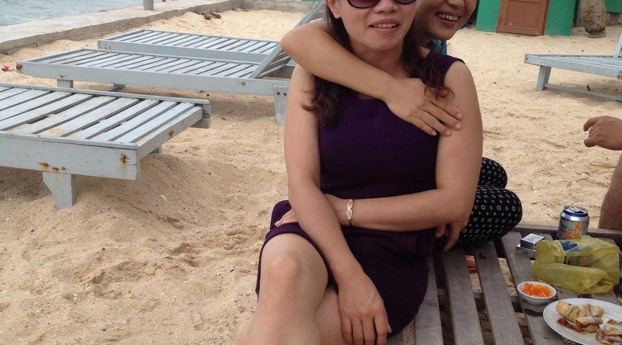 The beach and sun chair