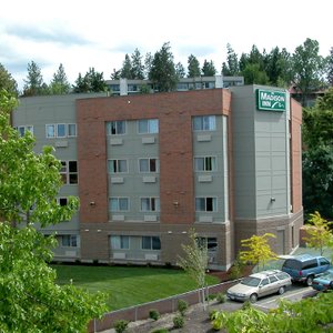 spokane airport hotels with shuttle