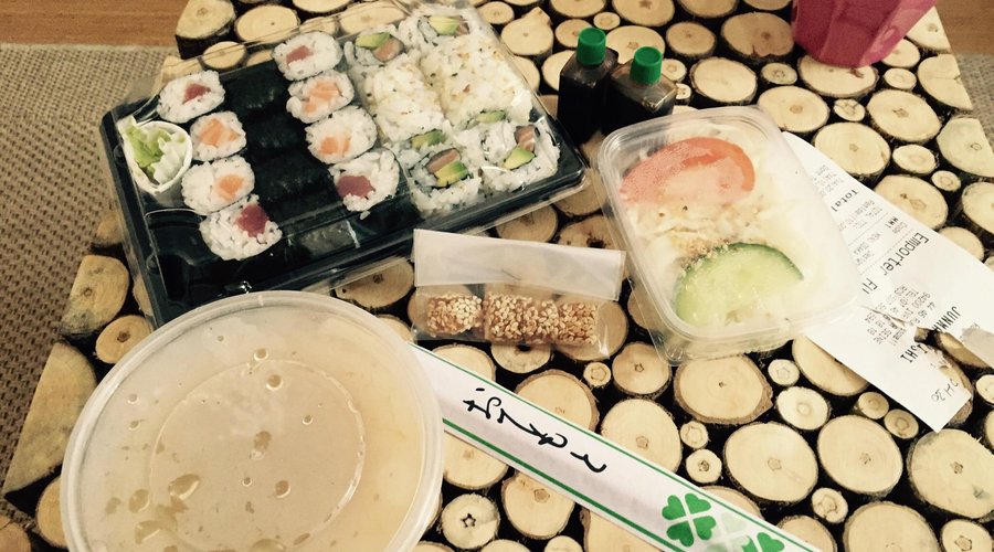 Formule midi à emporter : OSAKA 
Très bon & copieux pour un midi !