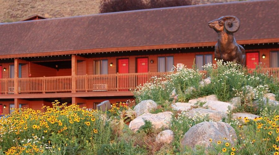 Flat Creek Inn