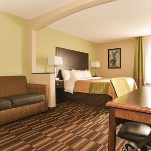 Comfort Inn &amp; Suites Kansas City - Northeast, hotel in Kansas City
