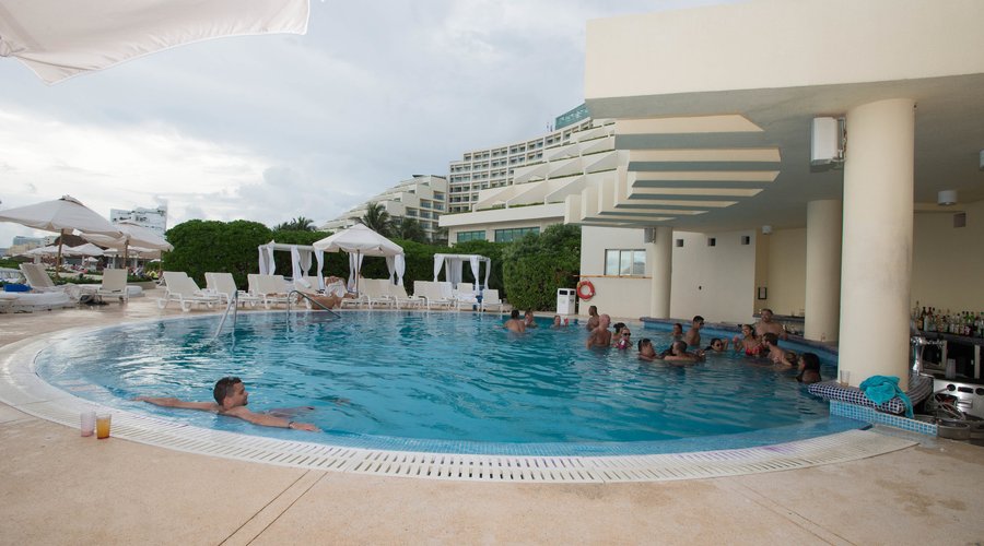 Pool Club at the Live Aqua Cancun- All Inclusive