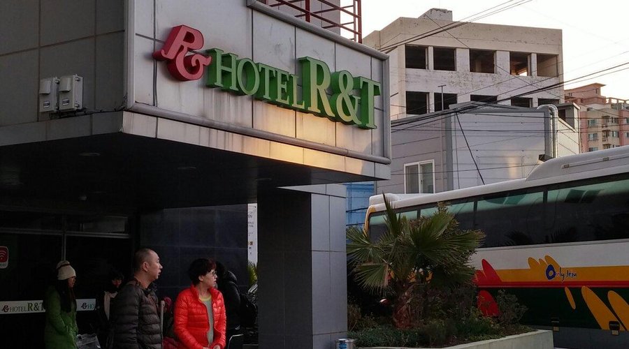 Hotel's front entrance