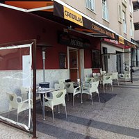 Fachada y Terraza
