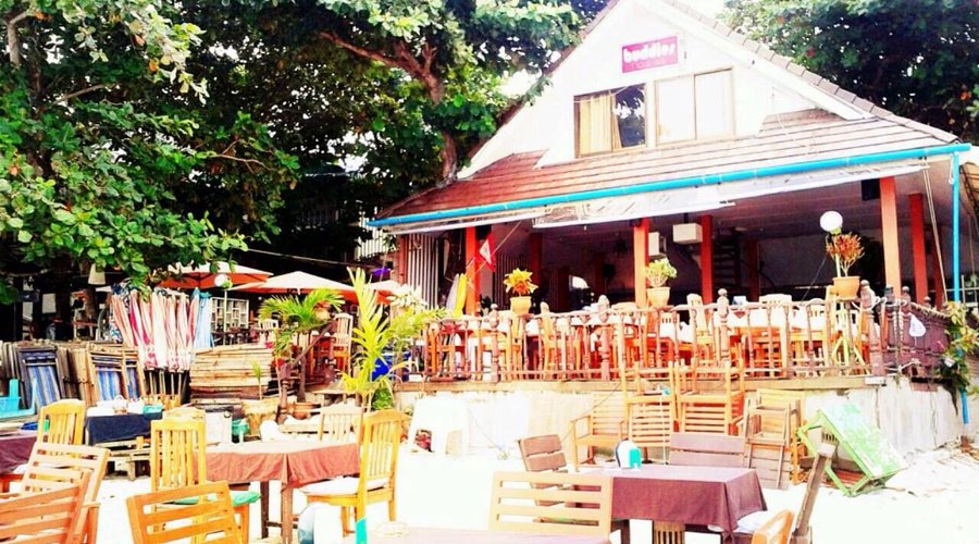 Buddies Bar & Grill