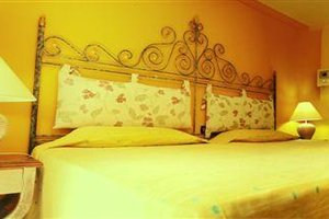 Room & Suite