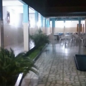 Bar e piscina