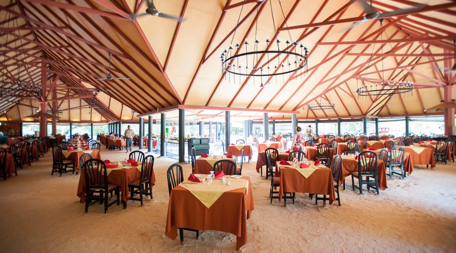 Banyan (Main) Restaurant at the Adaaran Select Hudhuranfushi
