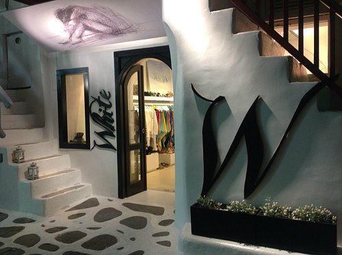 👜 on X: Mykonos Luxury shops  / X