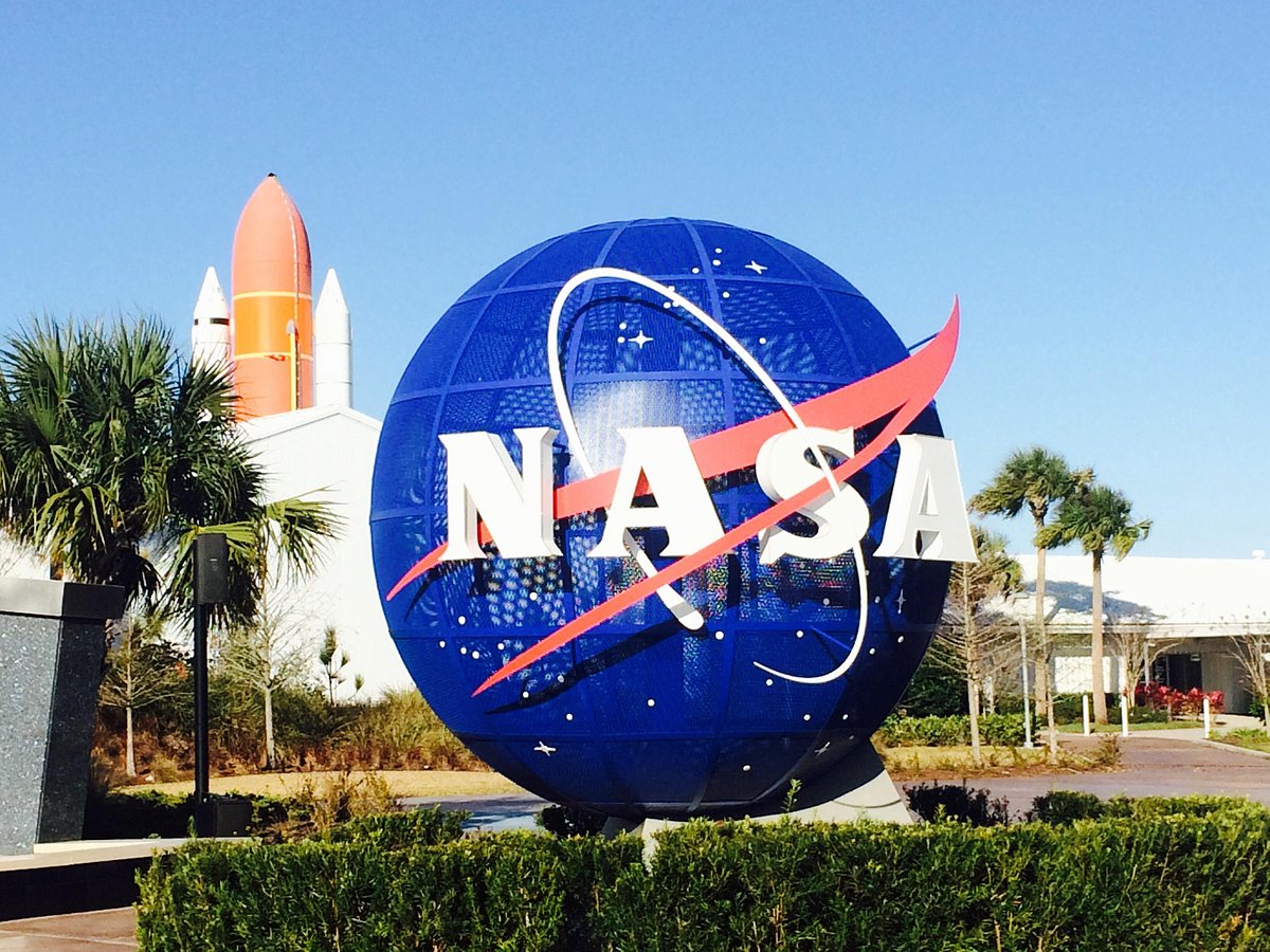 tourist attractions near kennedy space center