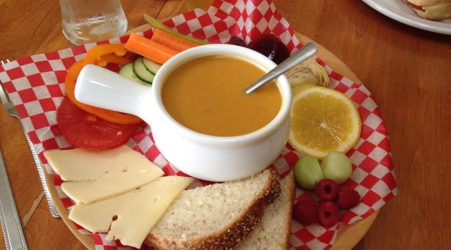 Tasty and pretty. But not filling!