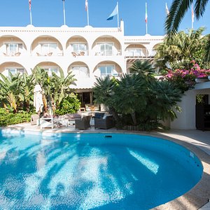 The Pool at the Hotel Simius Playa