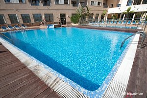 Hotel Costa Narejos in Los Alcazares, image may contain: Pool, Hotel, Swimming Pool, Resort