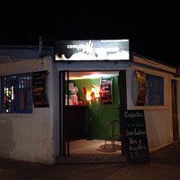 Justo en una esquina!!!
Visión nocturna.