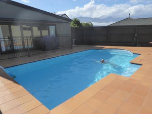 Pool & Beach