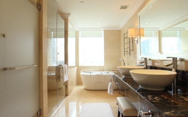 Junior Suite Bathroom