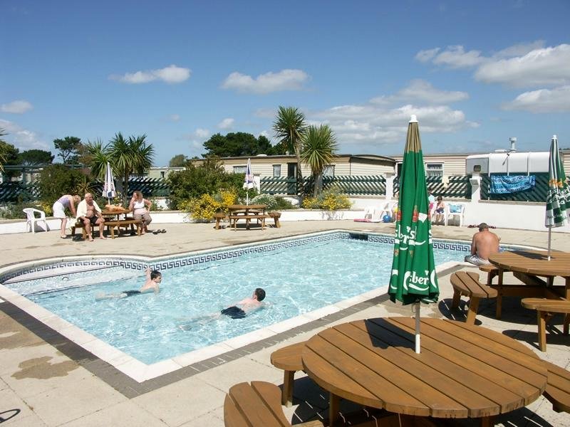 Morfa Lodge Holiday Park Pool: Pictures & Reviews - Tripadvisor