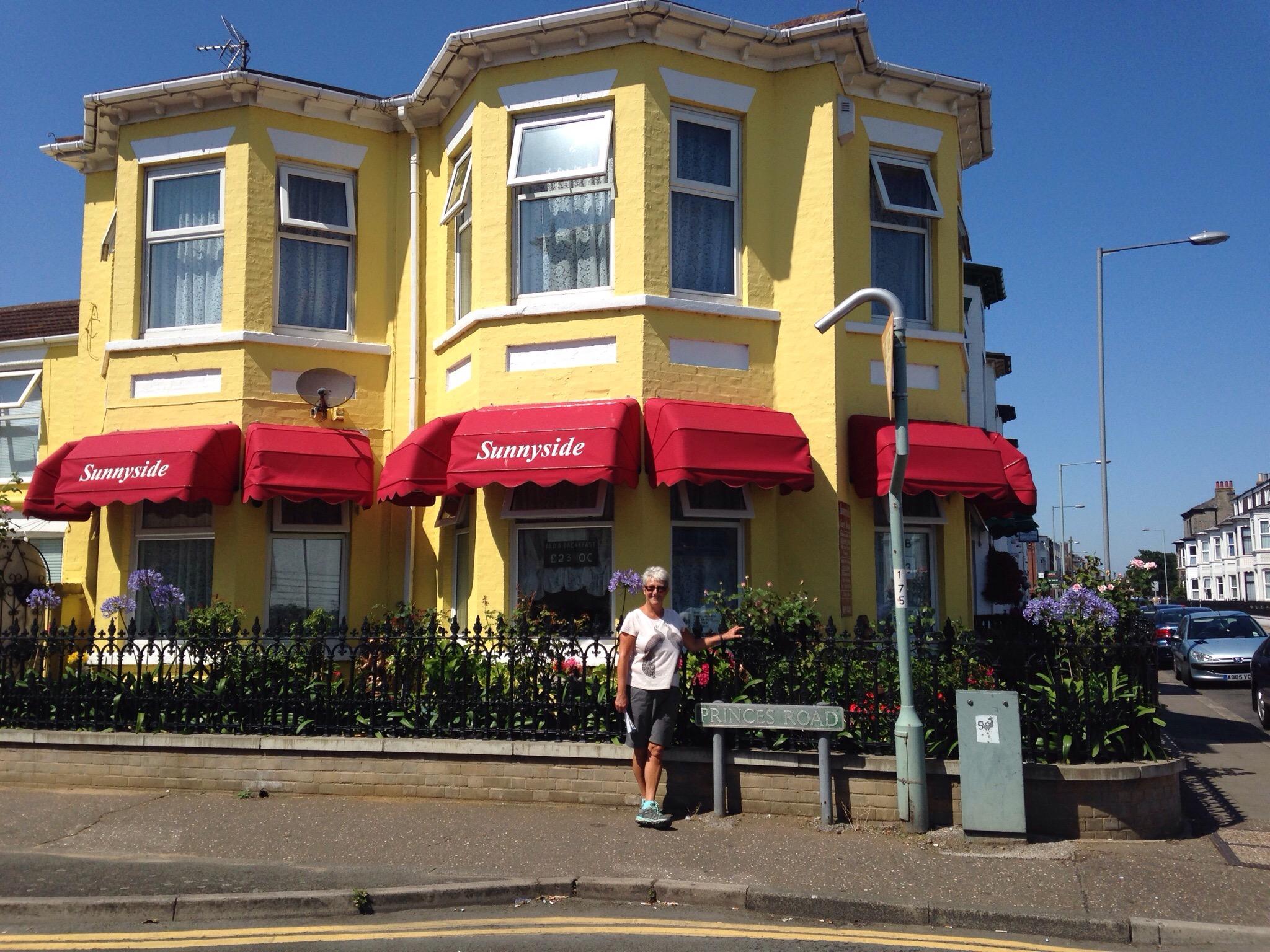 SUNNYSIDE BED AND BREAKFAST - B&B Reviews (Great Yarmouth, Norfolk ...