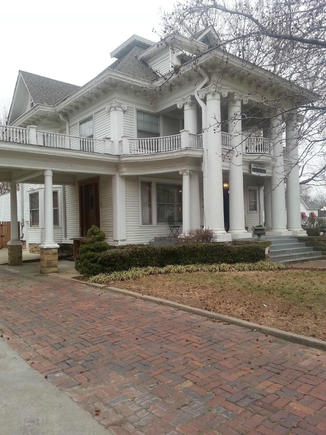 HAYES HOUSE BED AND BREAKFAST - B&B Reviews (Muskogee, OK)