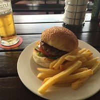 Burger & chips