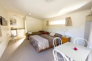 Room & Suite