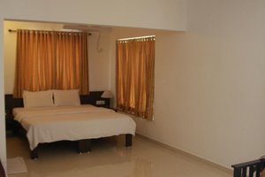 Room & Suite