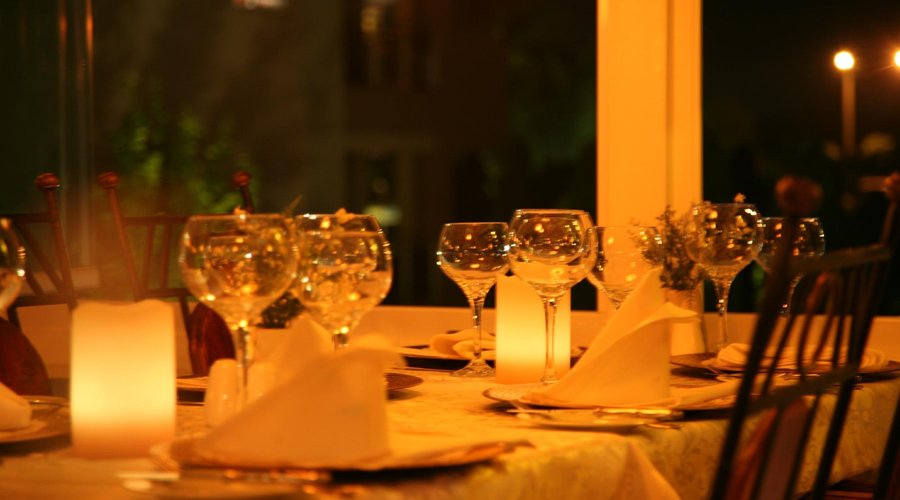romantic restaurant