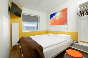 Room & Suite