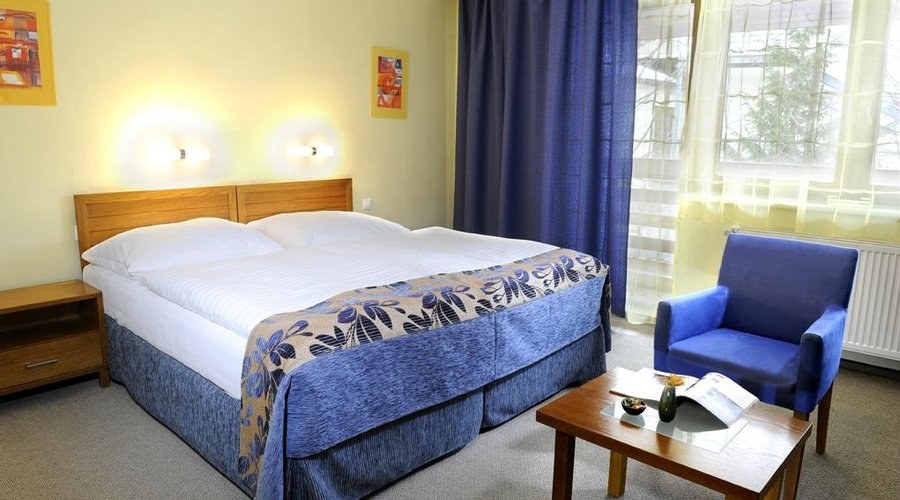 Double bed